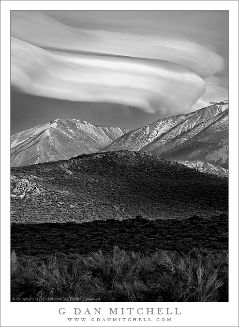 MoCloud2005|05|28: Mo's Cloud. Owens Valley near Mammoth, California. May 28, 2005. © "copyright G Dan Mitchell". keywords: wave cloud over eastern sierra nevada range owens valley mammoth california desert mo's cloud black and white photograph