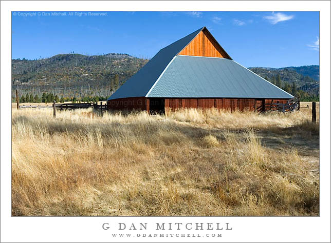 ForestaBarn2006|10|22: Barn, Foresta. Yosemite National Park, California. October 22, 2006. &copy; "Copyright G Dan Mitchell".    keywords: autumn fall colors grass barn foresta yosemite national park sierra nevada california color photograph